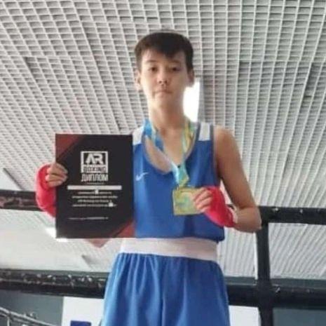8 "А" сынып оқушысы Азадов Жәнібек  "AR Boxing" клубында өткен бокстан 1- орынды иеленді